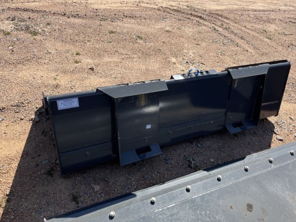 Main image New Holland 72" LPE Bucket