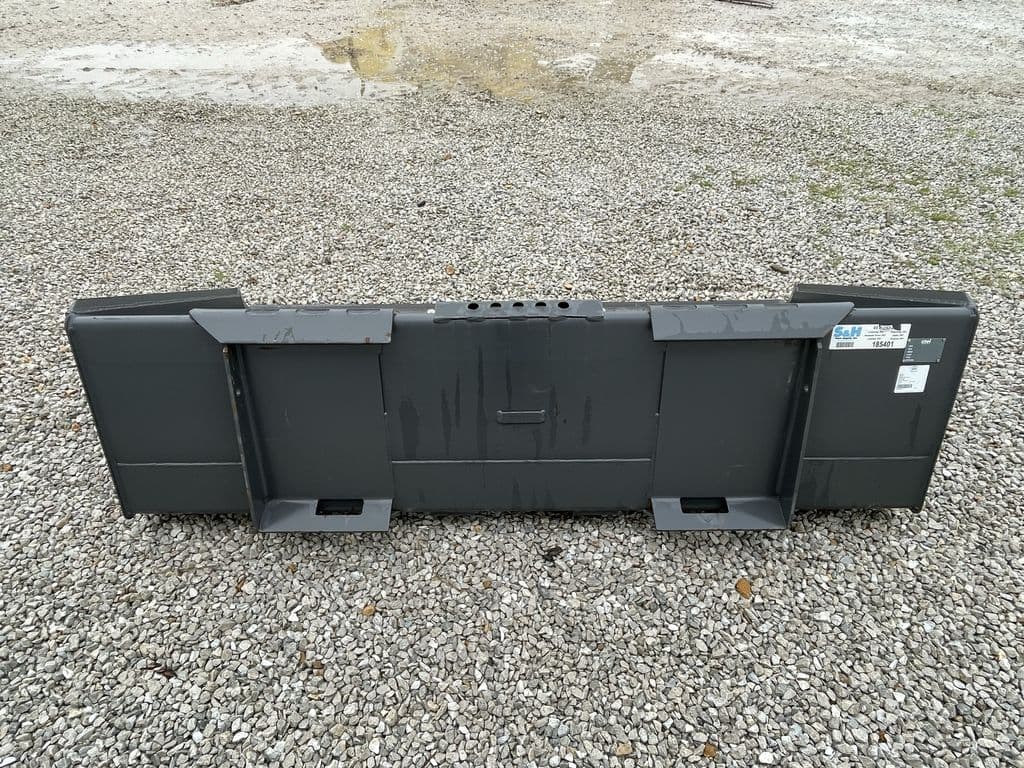 Image of New Holland 72" LPE Bucket Image 0