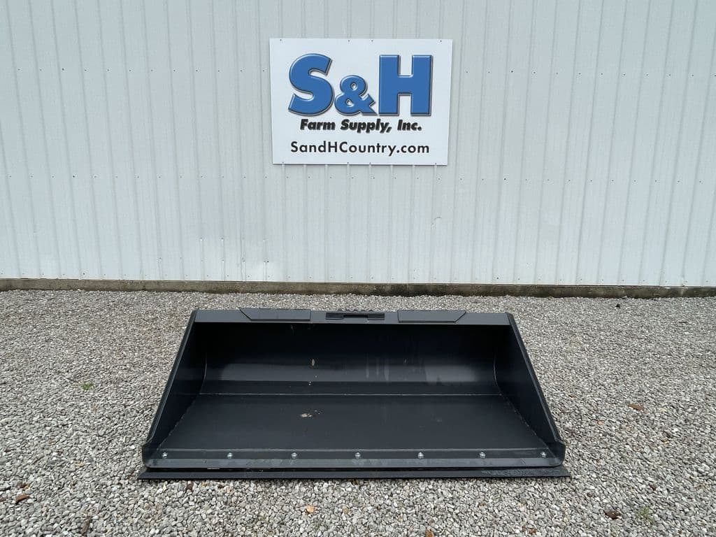 Image of New Holland 72" LPE Bucket Image 1