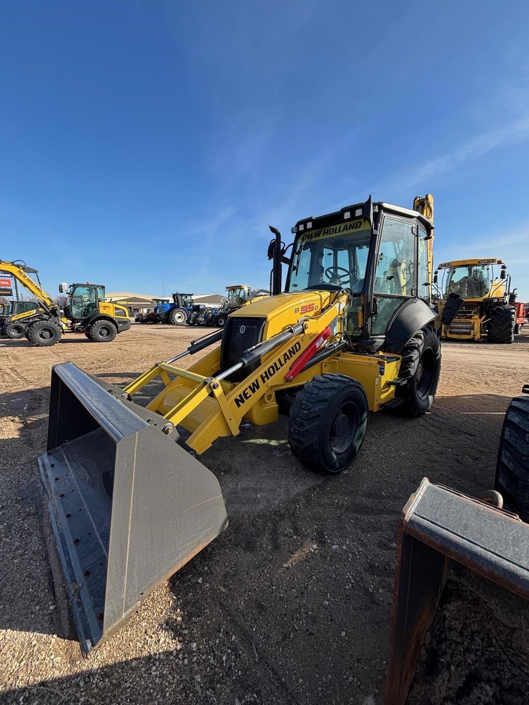Image of New Holland B95D Primary image