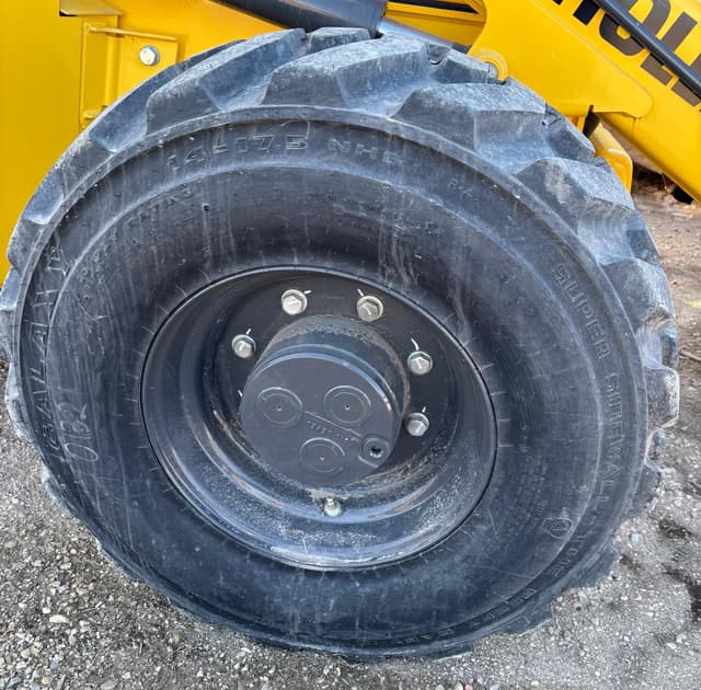 Image of New Holland B95D equipment image 4