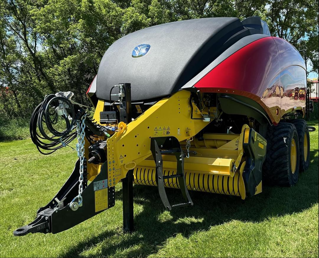 Image of New Holland Big Baler 340 Plus Primary image