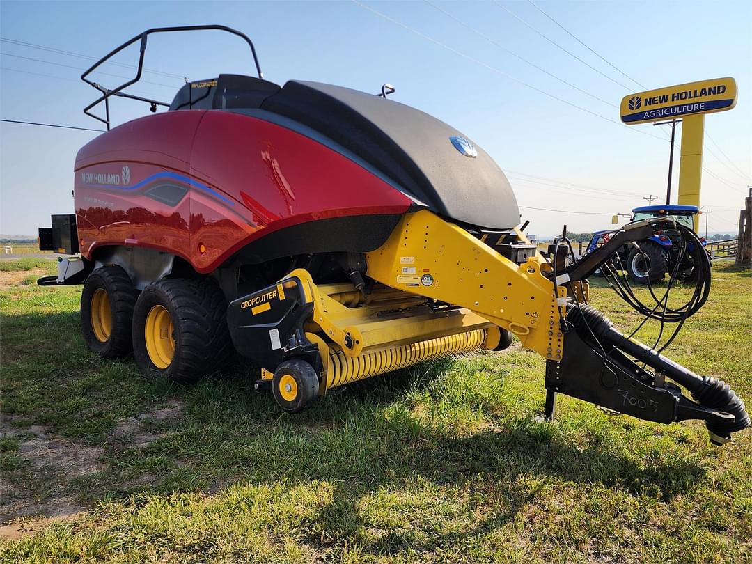 Image of New Holland Big Baler 340 Primary image