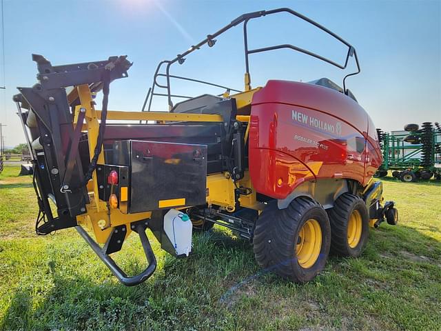 Image of New Holland Big Baler 340 equipment image 2