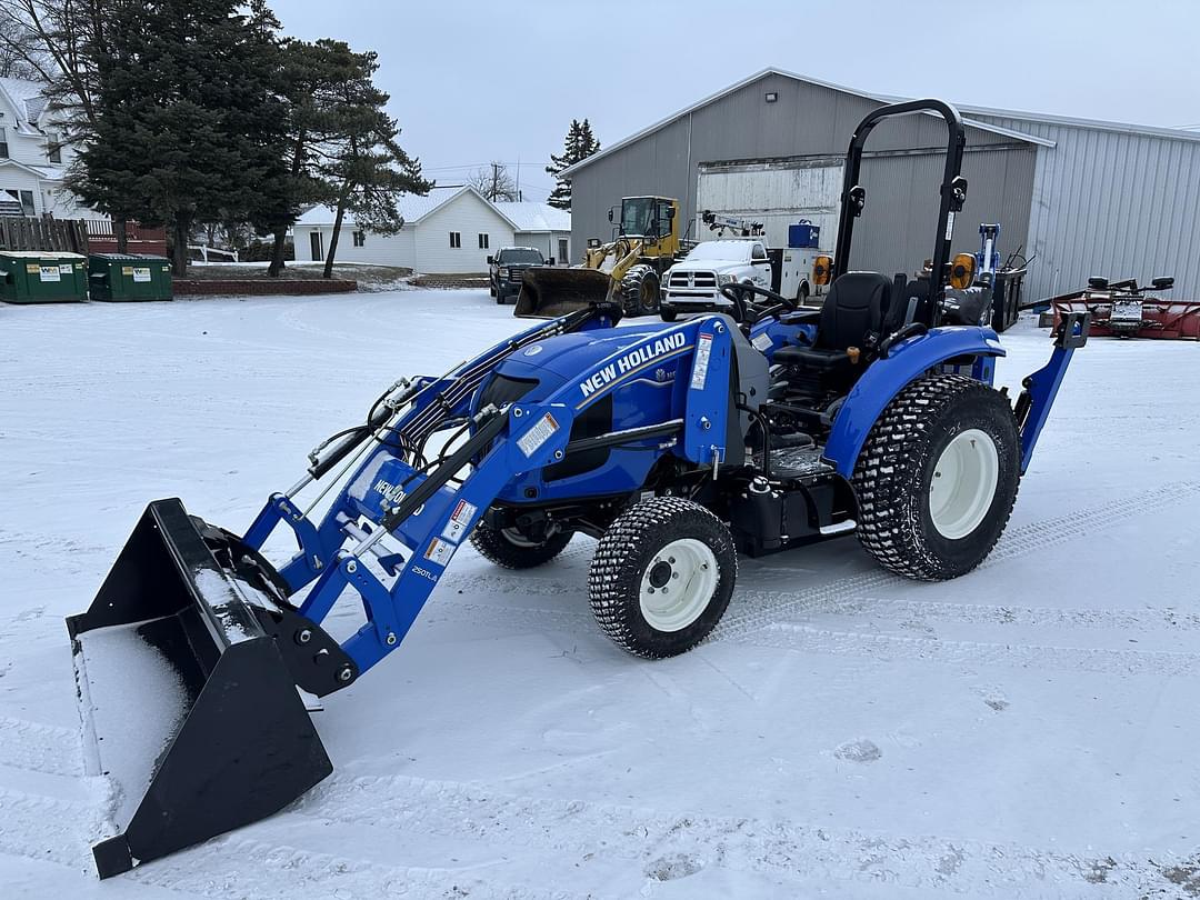 Image of New Holland Boomer 40 Primary image