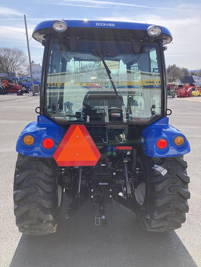 Image of New Holland Boomer 40 equipment image 4