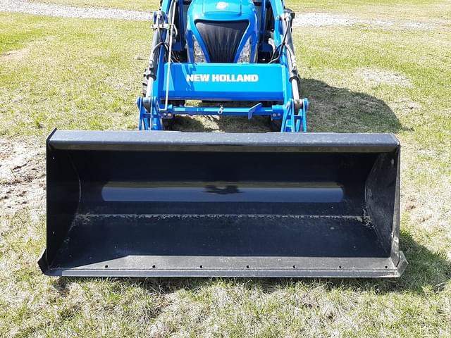 Image of New Holland Boomer 40 equipment image 1