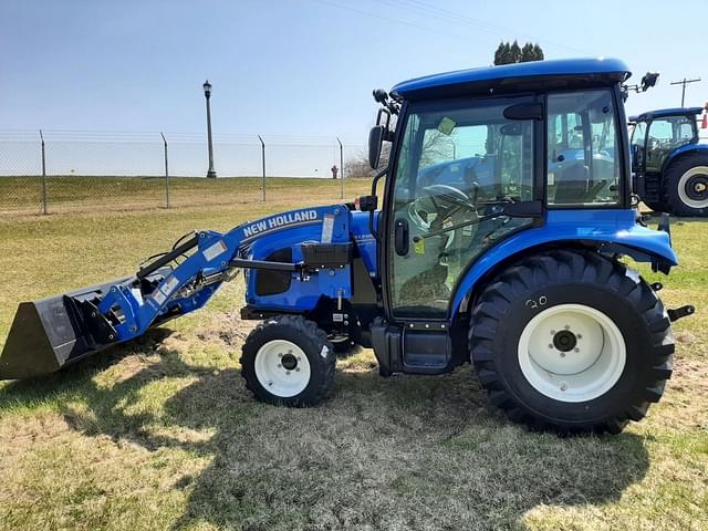Image of New Holland Boomer 40 equipment image 2