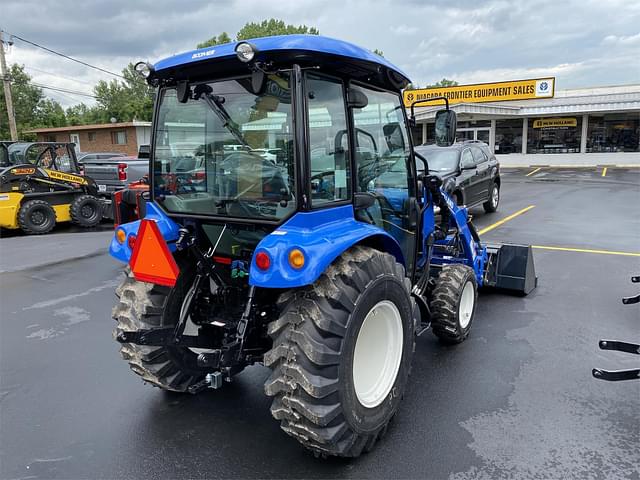 Image of New Holland Boomer 40 equipment image 2