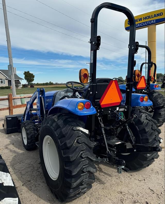 Image of New Holland Boomer 40 equipment image 2