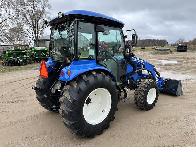 Image of New Holland Boomer 45 equipment image 4