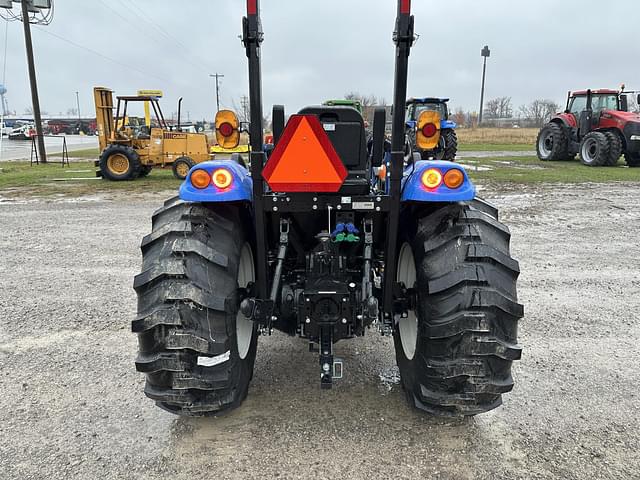 Image of New Holland Boomer 45 equipment image 3