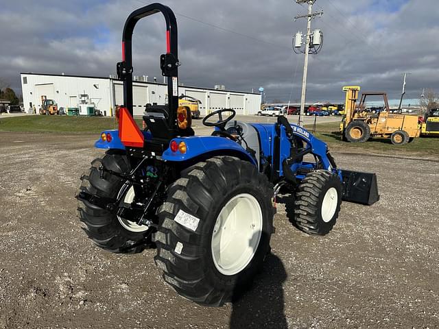 Image of New Holland Boomer 45 equipment image 4