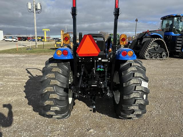 Image of New Holland Boomer 45 equipment image 3