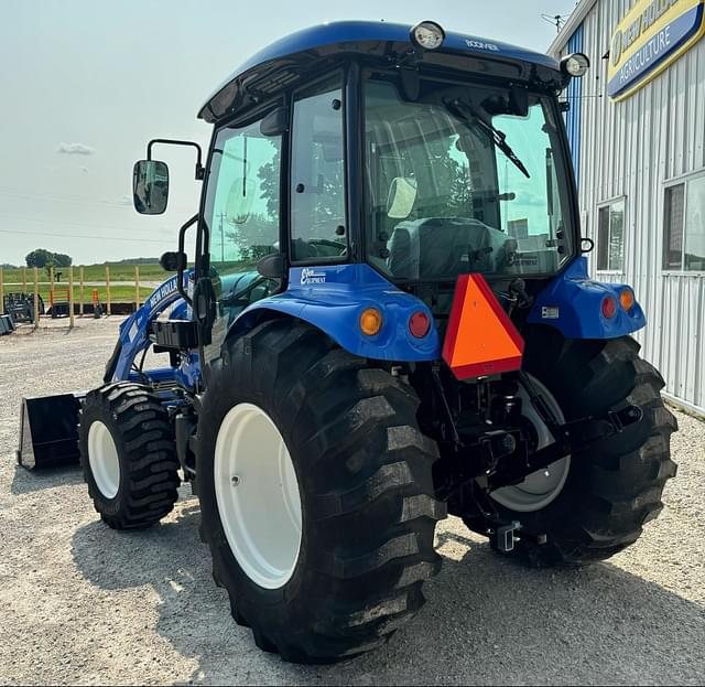 Image of New Holland Boomer 45 equipment image 3