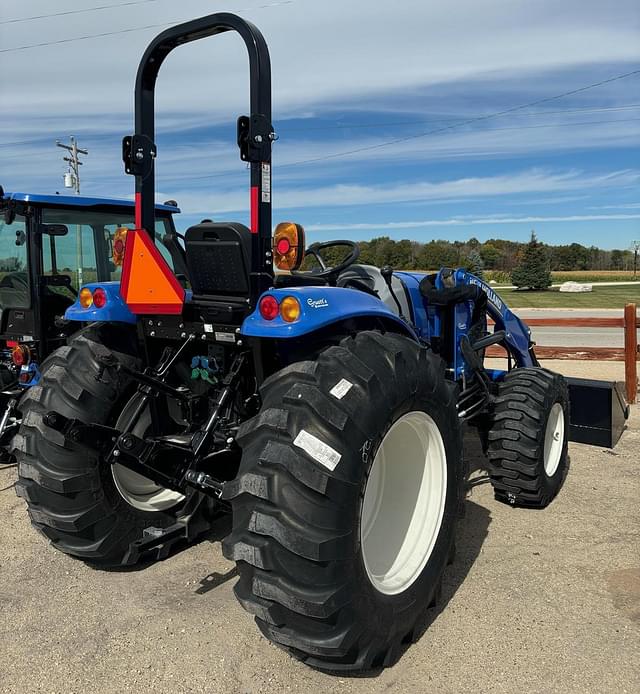 Image of New Holland Boomer 45 equipment image 4