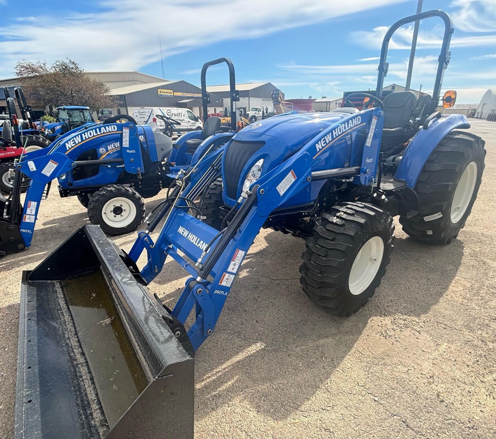 Main image New Holland Boomer 45