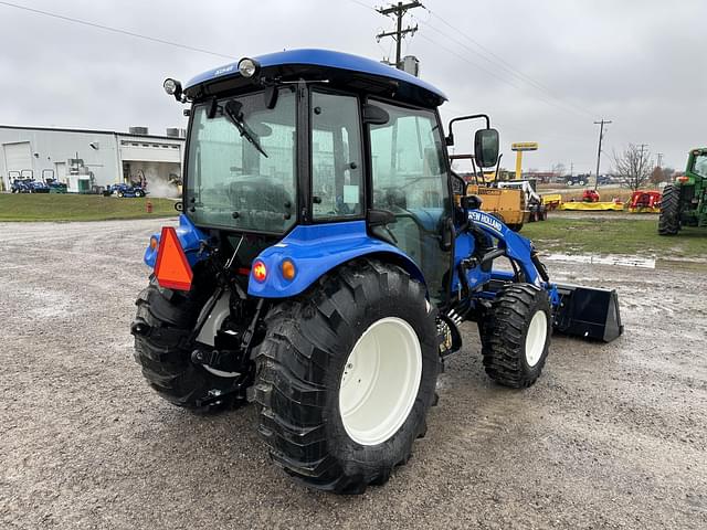 Image of New Holland Boomer 45 equipment image 4