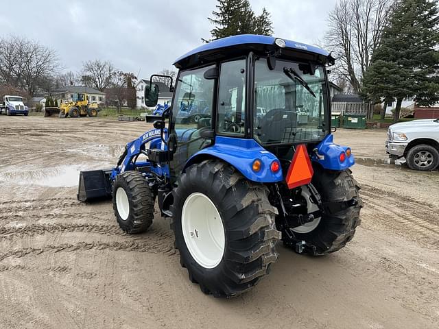 Image of New Holland Boomer 50 equipment image 2