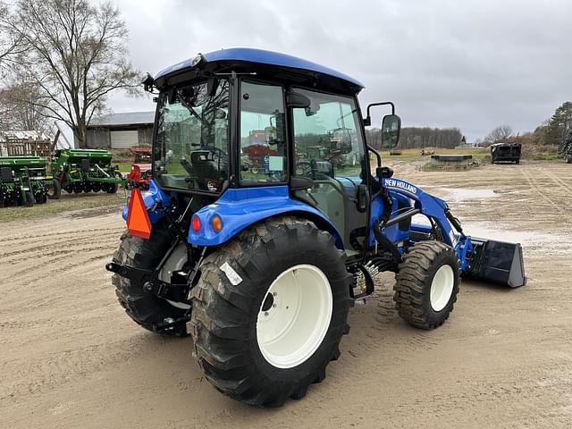 Image of New Holland Boomer 50 equipment image 4