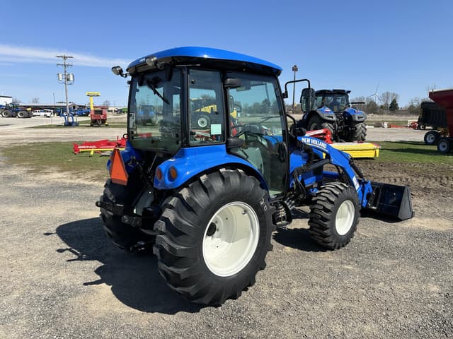 Image of New Holland Boomer 50 equipment image 4
