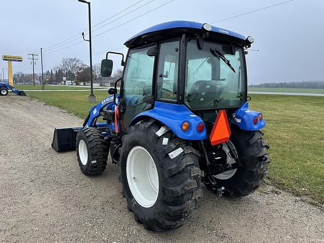 Image of New Holland Boomer 50 equipment image 2