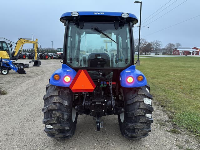 Image of New Holland Boomer 55 equipment image 3