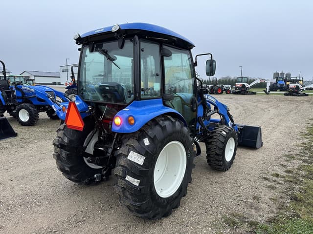 Image of New Holland Boomer 55 equipment image 4