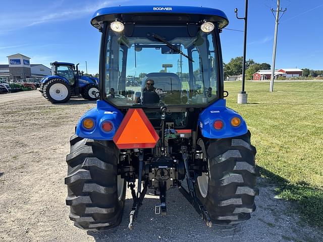 Image of New Holland Boomer 55 equipment image 3