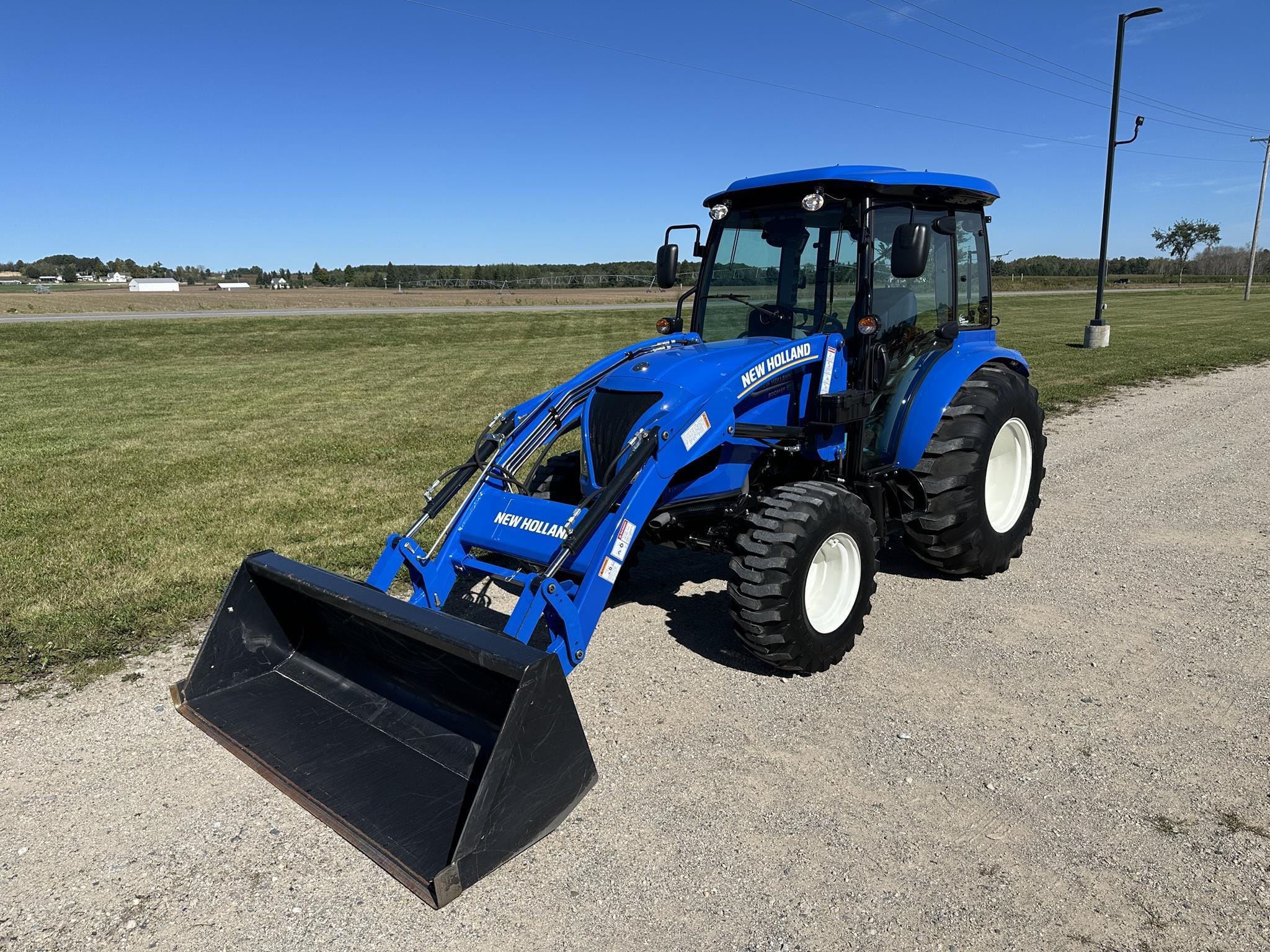 Main image New Holland Boomer 55