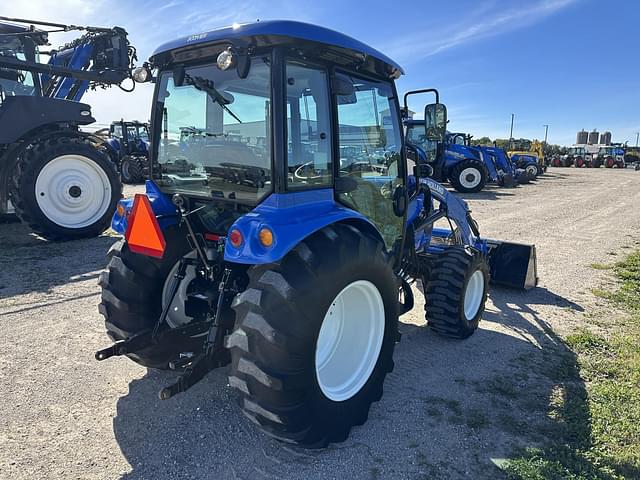 Image of New Holland Boomer 55 equipment image 4