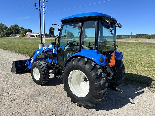 Image of New Holland Boomer 55 equipment image 2