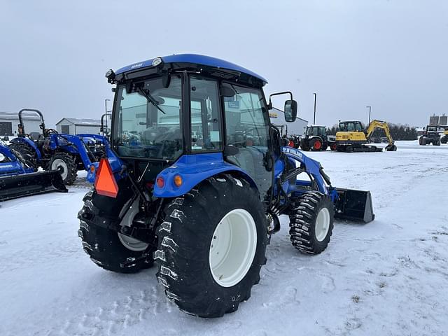 Image of New Holland Boomer 55 equipment image 4