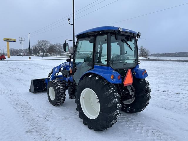 Image of New Holland Boomer 55 equipment image 2