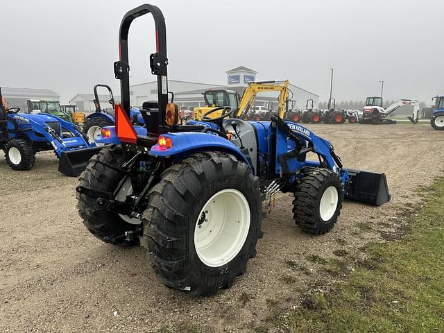 Image of New Holland Boomer 55 equipment image 4