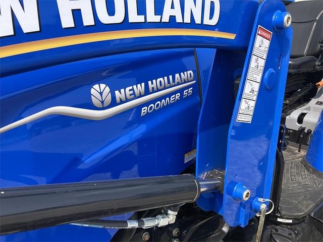 Image of New Holland Boomer 55 equipment image 2