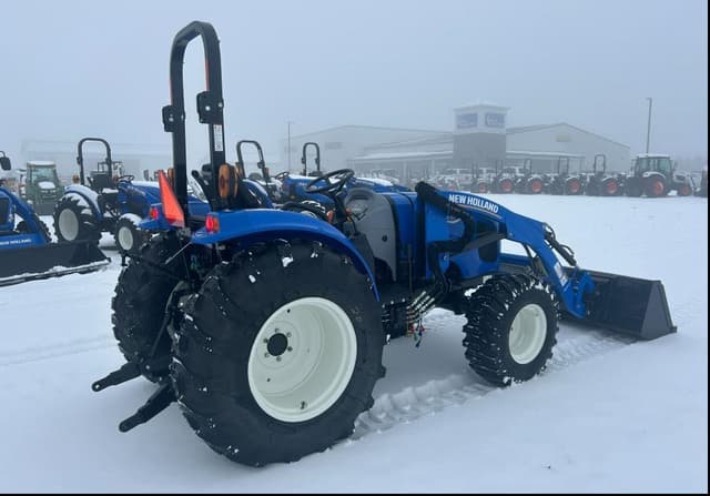 Image of New Holland Boomer 55 equipment image 4