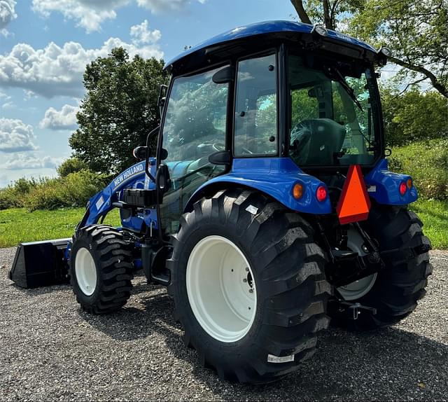 Image of New Holland Boomer 55 equipment image 2