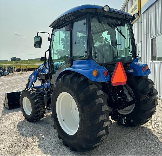 Image of New Holland Boomer 55 equipment image 3