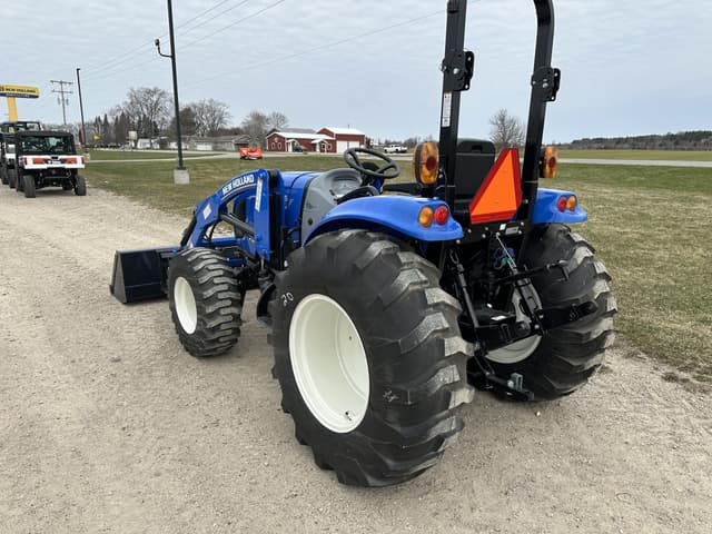 Image of New Holland Boomer 55 equipment image 2