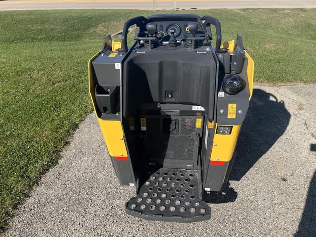 Image of New Holland C314 equipment image 4