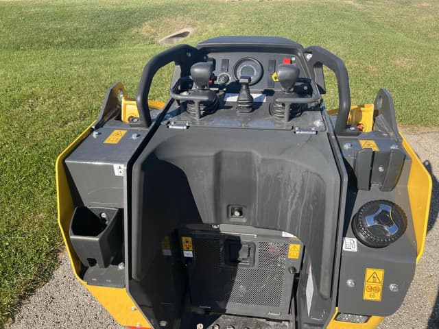 Image of New Holland C314 equipment image 3