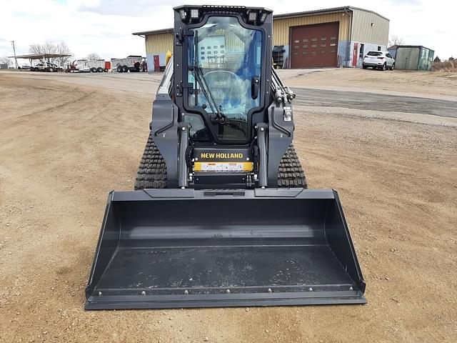 Image of New Holland C327 equipment image 1
