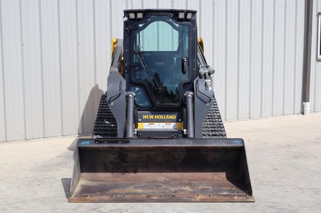 Image of New Holland C327 equipment image 3