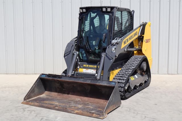 Image of New Holland C327 equipment image 4