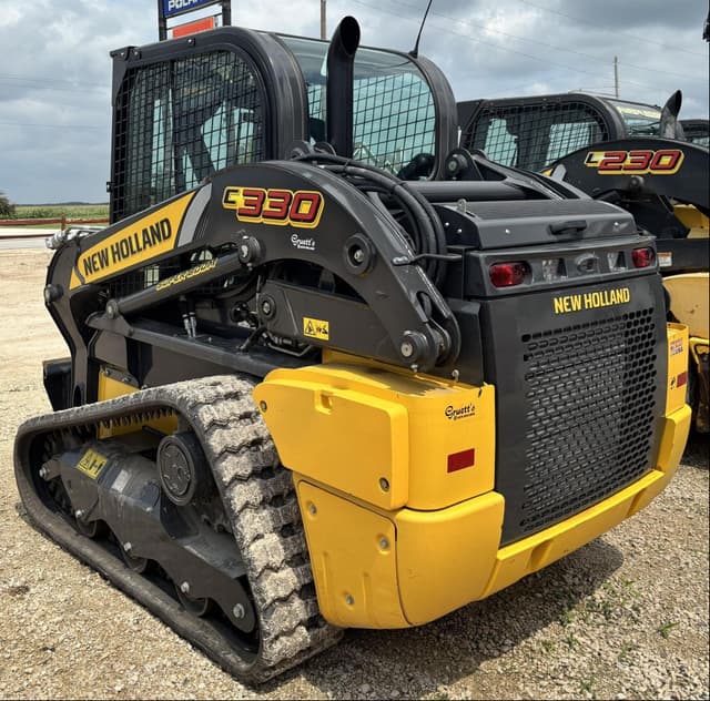 Image of New Holland C330 equipment image 3