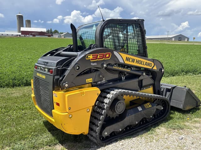 Image of New Holland C330 equipment image 1