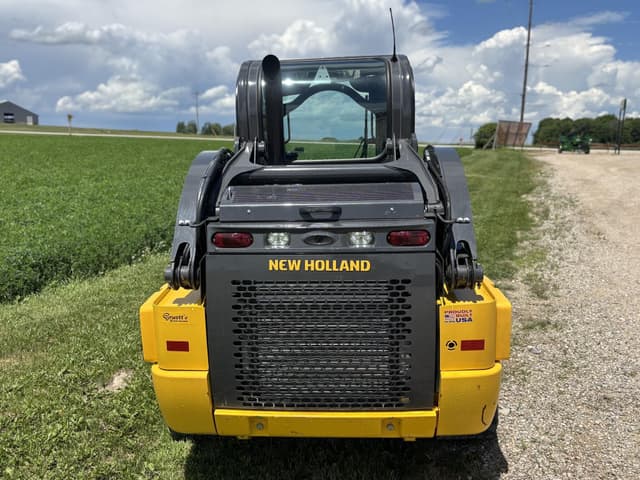 Image of New Holland C330 equipment image 2