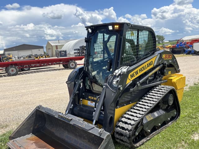 Image of New Holland C330 equipment image 4