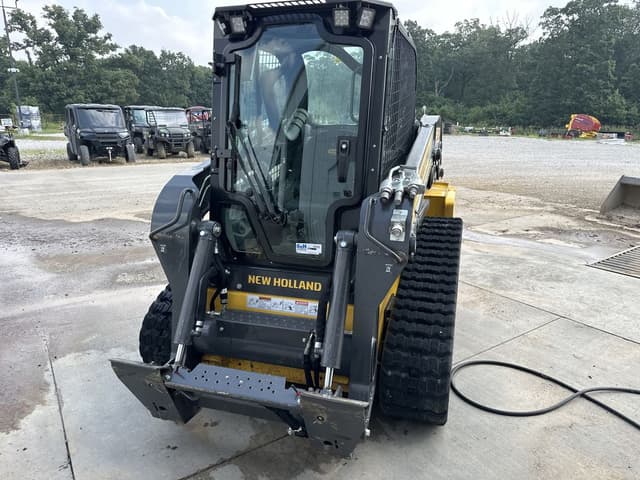 Image of New Holland C330 equipment image 2